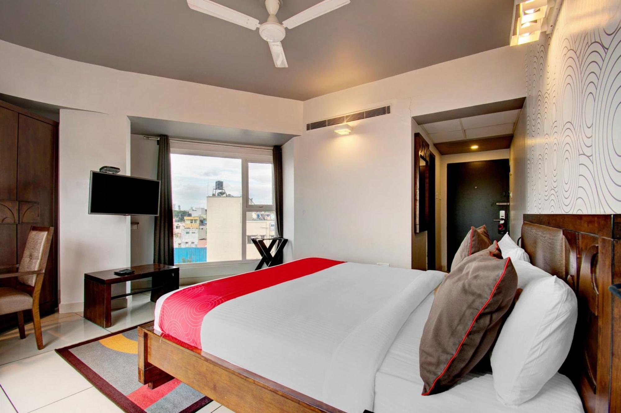 Super Townhouse Ulsoor Hotel Бангалор Екстериор снимка