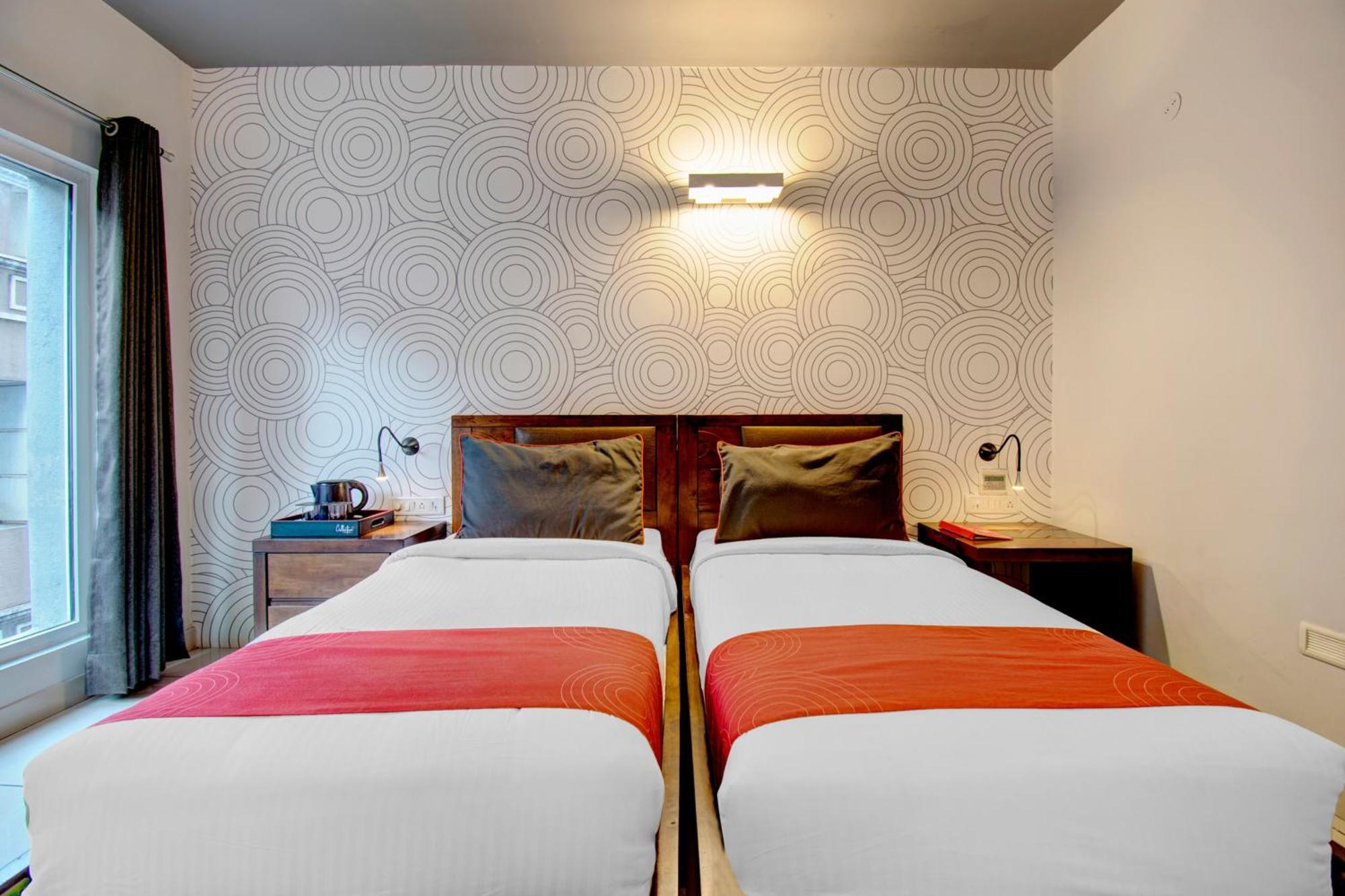 Super Townhouse Ulsoor Hotel Бангалор Екстериор снимка
