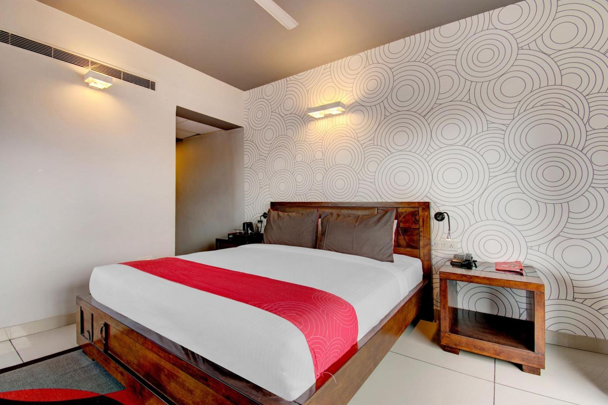 Super Townhouse Ulsoor Hotel Бангалор Екстериор снимка