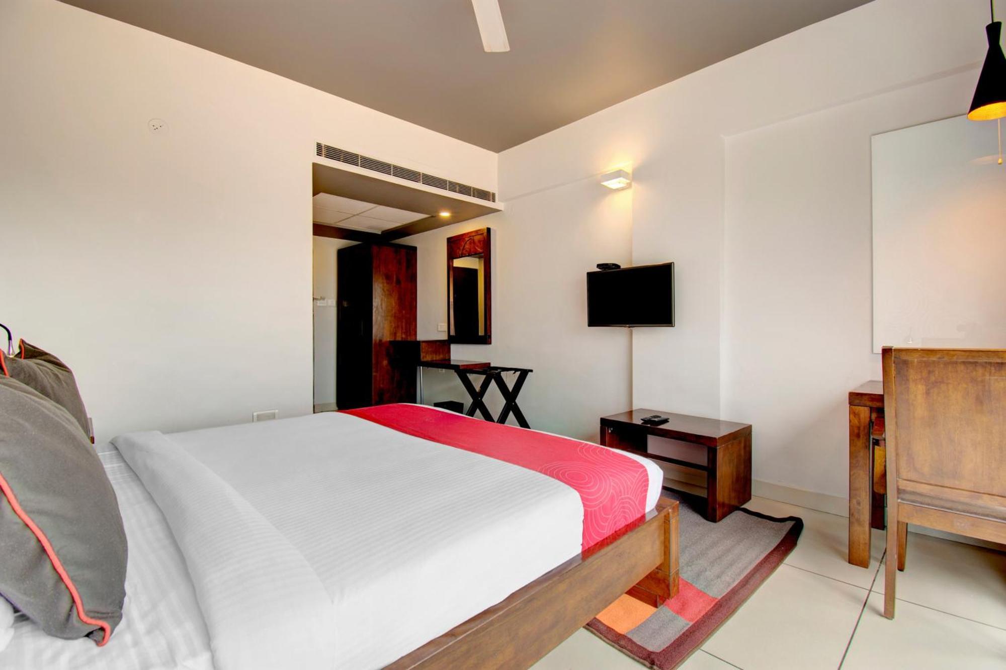 Super Townhouse Ulsoor Hotel Бангалор Екстериор снимка